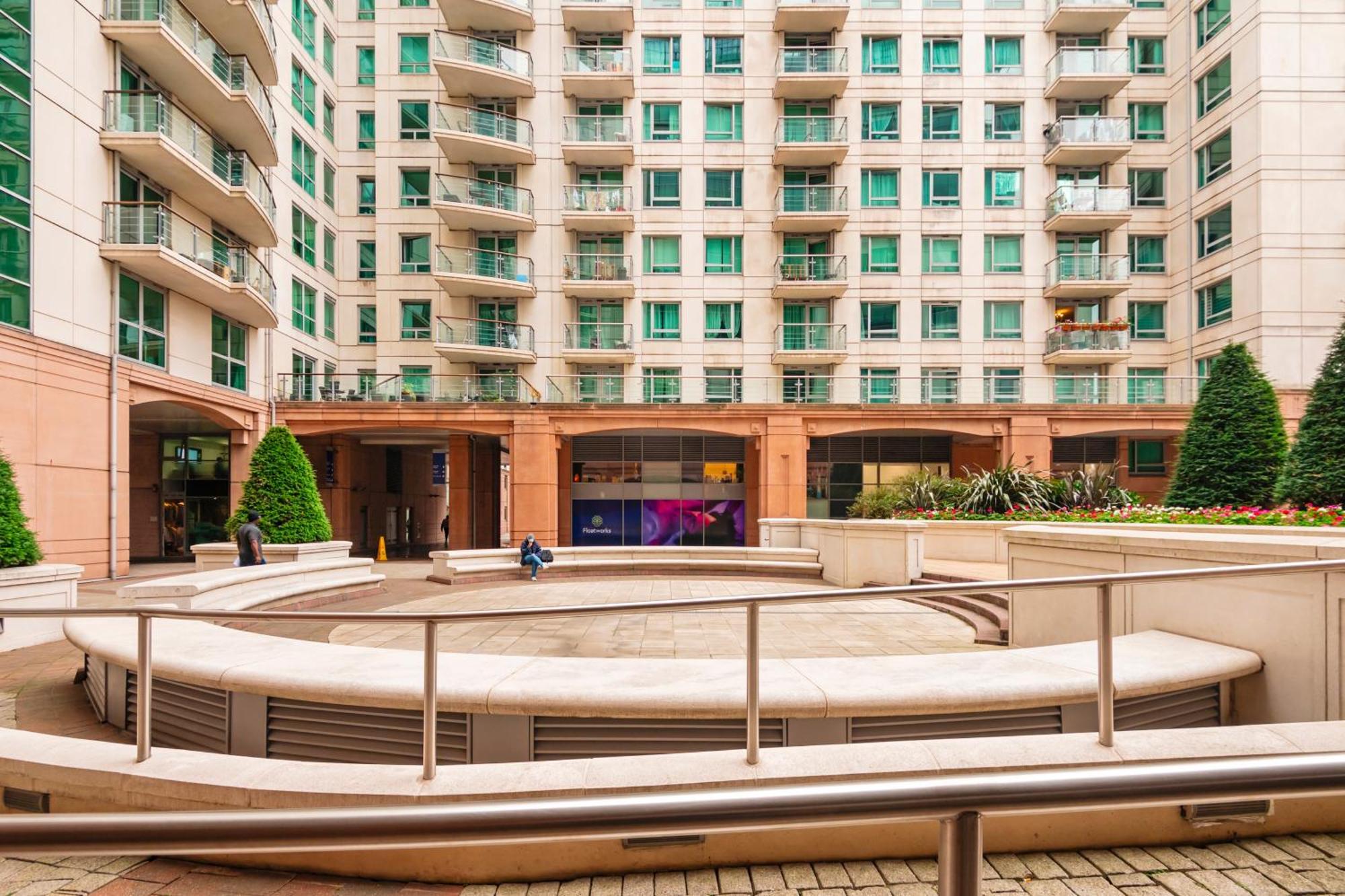 Vauxhall Skyline Apartment Londra Exterior foto